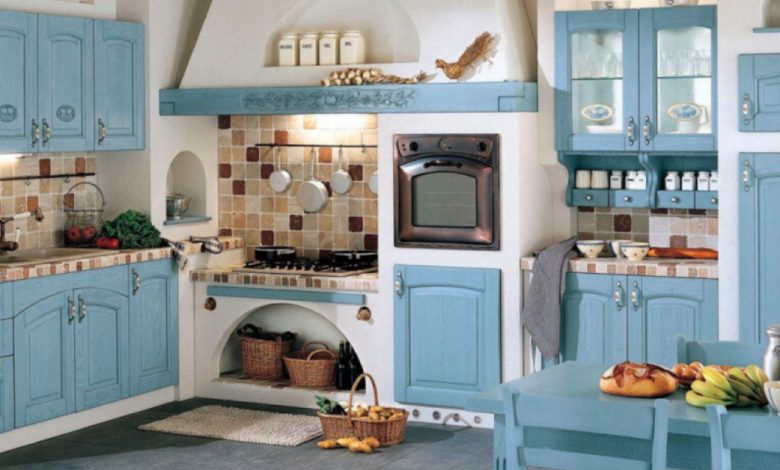 10 Maneiras de Atualizar Armários de Cozinha de Madeira Antigos Sem Pintá-los 10 Maneiras de Atualizar Armários de Cozinha de Madeira Antigos Sem Pintá-los