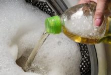 O Vinagre é a Chave para Roupas Mais Brancas e Toalhas Mais Macias, Mas a Maioria o Usa de Forma Incorreta. Veja a Forma Certa de Usá-lo