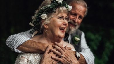 A neta surpreendeu os avós com uma sessão de fotos de casamento no 60º aniversário de matrimônio