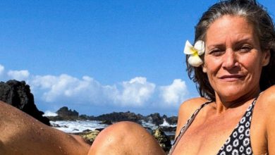 Vista-se como quiser! Mulher de 54 anos é criticada por mostrar seu corpo em traje de banho