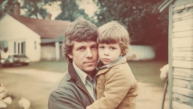 Quando eu tinha 18 anos, meu pai biológico me expulsou de casa. Anos depois, meu filho bateu em sua porta — e fez algo que eu realmente não esperava