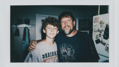 Chamei meu pai de fracassado por não ter me comprado um iPhone. Uma semana depois, ele teve um ataque cardíaco. No hospital, encontrei o chefe dele, e o que ele me contou partiu meu coração…