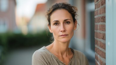 A minha sogra disse que deixou uns mimos para nós, voltei para casa, abri a porta e quase desmaiei com o cheiro de lixo…