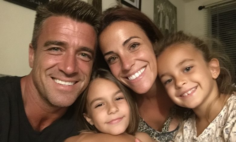 Durante quinze anos, meu marido dizia que seu salário era pequeno, e economizei em tudo. Acidentalmente encontrei recibos do aluguel de um segundo apartamento e fui ao endereço. O que vi lá destruiu a minha vida… Durante quinze anos, meu marido dizia que seu salário era pequeno, e economizei em tudo. Acidentalmente encontrei recibos do aluguel de um segundo apartamento e fui ao endereço. O que vi lá destruiu a minha vida…