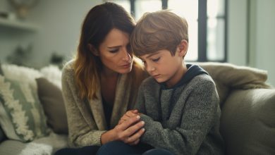 O meu filho disse que só esqueceu os patins no quintal. Nós não acreditamos… até que dois dias depois eu os vi no lugar onde menos esperava