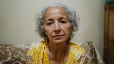 Eu concordei em cuidar do meu neto de graça, mas pedi dinheiro para cuidar dos outros dois filhos da minha nora. Quando cheguei à casa deles, fiquei sem palavras…