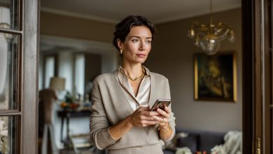 O meu marido reenviou-me a lista de presentes de Natal da minha sogra para toda a família – para todos coisas caras, e quando cheguei ao meu nome, fiquei paralisada… O meu marido viu o meu rosto e percebeu que desta vez ela tinha ido longe demais…