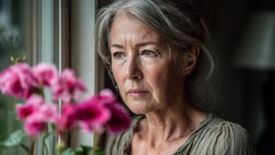 A minha nora pediu-me para tomar conta do apartamento enquanto estão de férias. Eu ia lá regar as plantas, pegar o correio. No quinto dia, por acaso, abri um quarto que estava sempre fechado. E o que vi lá dentro chocou-me até as lágrimas…