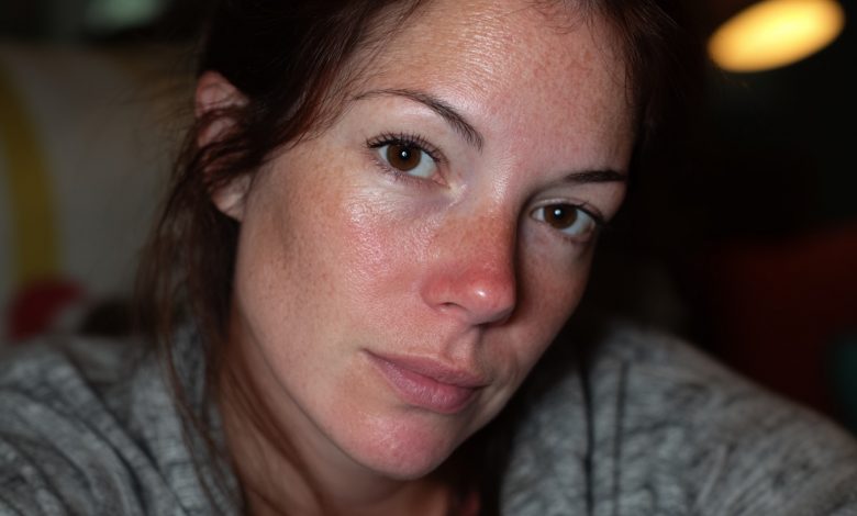 Meu marido sempre tirava sarro de mim por não fazer nada em casa, até que encontrou meu bilhete depois que a ambulância me levou… Meu marido sempre tirava sarro de mim por não fazer nada em casa, até que encontrou meu bilhete depois que a ambulância me levou…