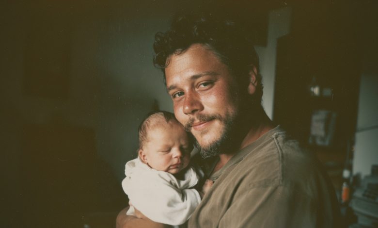 Minha esposa me deixou e ao nosso filho recém-nascido e surdo ainda no hospital, mas 20 anos depois, ela voltou com uma exigência rigorosa para ele…