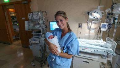 Perdi um dos gêmeos durante o parto. Mas um dia meu filho viu um menino que parecia exatamente como ele