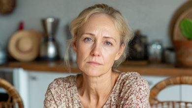 Eu estava certa de que estava fazendo a coisa certa ao ajudar meu filho mais velho. Mas quando abri a porta do apartamento do meu filho mais novo, percebi o terrível erro que cometi…