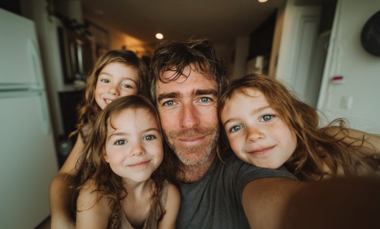 Eu devolvi a carteira encontrada com dinheiro — e na manhã seguinte o xerife bateu à porta Eu devolvi a carteira encontrada com dinheiro — e na manhã seguinte o xerife bateu à porta