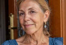 Um homem me convidou para um “jantar romântico” após dois meses de cortejo — mas em vez de velas e comida, encontrei uma pia cheia de louça suja. E o que fiz a seguir ele definitivamente não esperava…