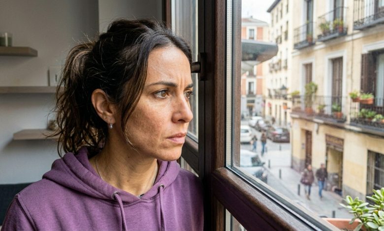Eu Pensei Que Meu Marido Tinha Desaparecido Para Sempre — Então Ele Se Mudou Para a Casa ao Lado Com Outra Mulher e Uma Criança Com o Meu Nome