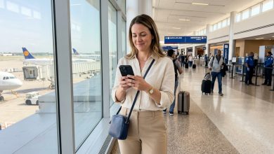 O marido tirava a aliança antes de cada viagem de negócios. O que coloquei na mala dele o fez gritar no aeroporto