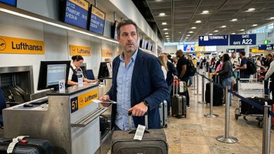 O marido tirava a aliança antes de cada viagem de negócios. O que coloquei na mala dele o fez gritar no aeroporto