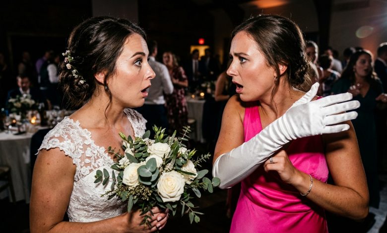 Minha Irmã Veio ao Meu Casamento Usando uma Luva – Fiquei em Choque Quando Ela Escorregou