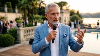 Minha Irmã Casou-se com Meu Ex — Então Meu Pai Pegou o Microfone e Disse: “Há Algo que Todos Vocês Precisam Saber Sobre o Noivo”