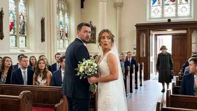 Na minha cerimônia de casamento, uma senhora desconhecida apareceu e apontou o dedo para o noivo