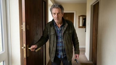 Na manhã de domingo, ele saiu “para comprar pão.” Uma hora depois, recebi uma mensagem de um número desconhecido: “Por favor, não o procure. Ele está seguro. Ele está comigo.”