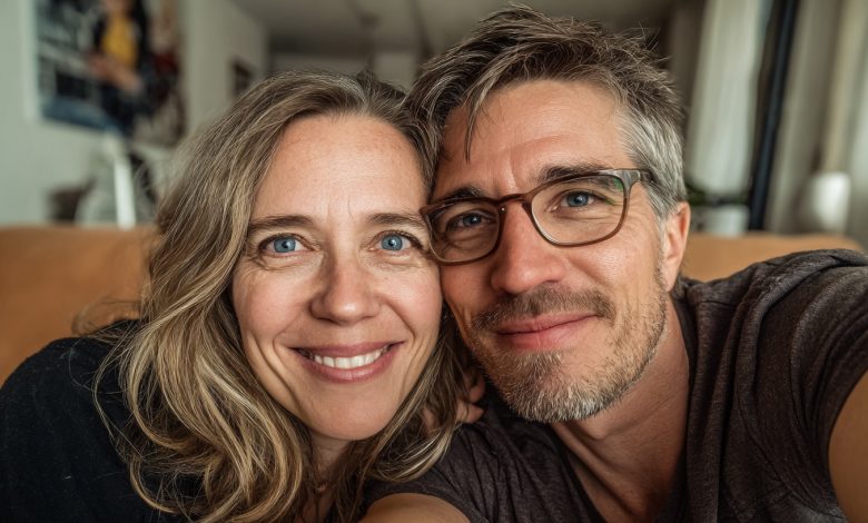 Meu marido decidiu me destruir imediatamente após eu ter salvado sua vida — mas minha filha disse ao juiz: «Posso mostrar algo sobre o qual minha mãe não sabe?»