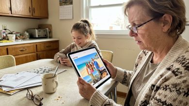 Minha neta me mostrou fotos das férias no seu tablet. Um mês antes, meu filho disse que não podia me emprestar mil para o dentista porque estavam mal financeiramente.