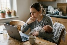 Ele Chegou Atrasado ao Funeral do Meu Pai. Naquele Mesmo Dia Eu Descobri Onde Ele Realmente Estava.