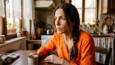 Durante cinco anos ajudei meu filho com dinheiro, tempo e saúde — e, quando pedi ajuda para pagar um tratamento dentário, ouvi “temos uma hipoteca” e finalmente fiz o que já vinha querendo fazer havia muito tempo