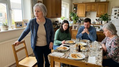 Minha filha me convidou para um almoço de domingo e disse que precisávamos conversar. O marido dela e a mãe dele também estavam à mesa. O que ouvi me fez levantar e sair sem dizer uma palavra.