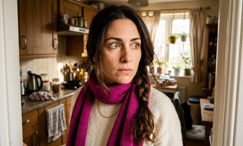 O meu marido se aposentou e passou a controlar cada gasto meu — fiquei calada por um ano, e depois abri a minha própria conta