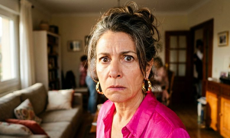 Meus pais não se falaram por cinco anos depois do divórcio — até que um dia eu os vi juntos no supermercado, e as palavras do meu pai tiraram o chão debaixo dos meus pés