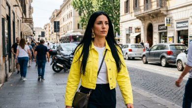 Meus filhos me deram uma viagem de descanso e me despediram com sorrisos — mas, quando voltei para casa, cheguei ao portão e vi um cadeado estranho