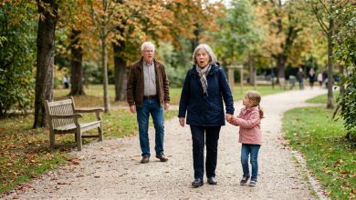 Durante uma Caminhada com Minha Neta, Ouvi Alguém Chamar Meu Nome. Virei-me e Vi um Rosto de Quarenta Anos Atrás.