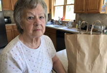 Durante 5 anos, todos os fins de semana levava as compras à minha vizinha de 85 anos. Depois do funeral dela, o notário entregou-me uma pasta, e quando vi a primeira página, as mãos tremeram-me…